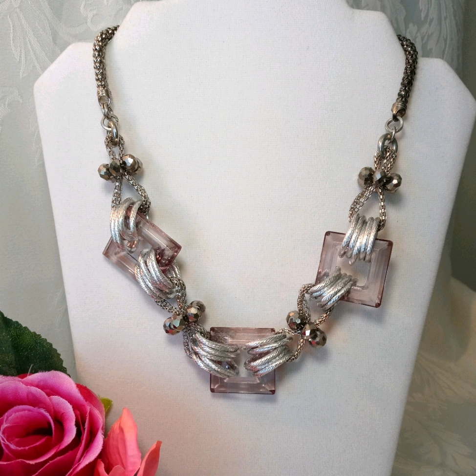 Silver Tone Necklace